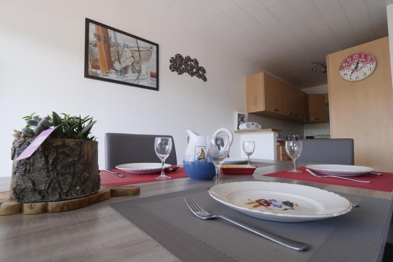 Un Appartement Sur La Marina De St-Gilles 생 질 크루아 드 비 외부 사진