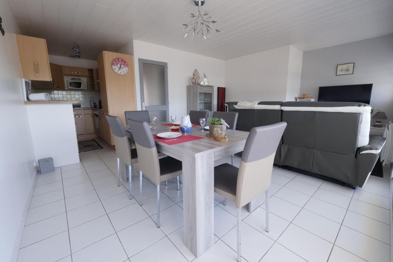 Un Appartement Sur La Marina De St-Gilles 생 질 크루아 드 비 외부 사진