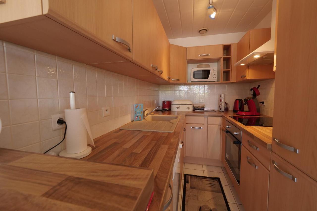 Un Appartement Sur La Marina De St-Gilles 생 질 크루아 드 비 외부 사진