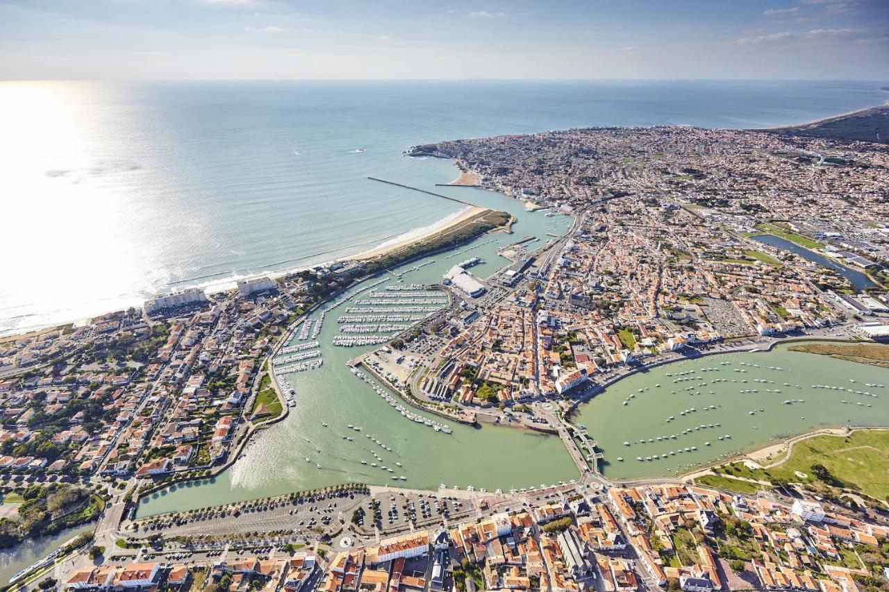 Un Appartement Sur La Marina De St-Gilles 생 질 크루아 드 비 외부 사진